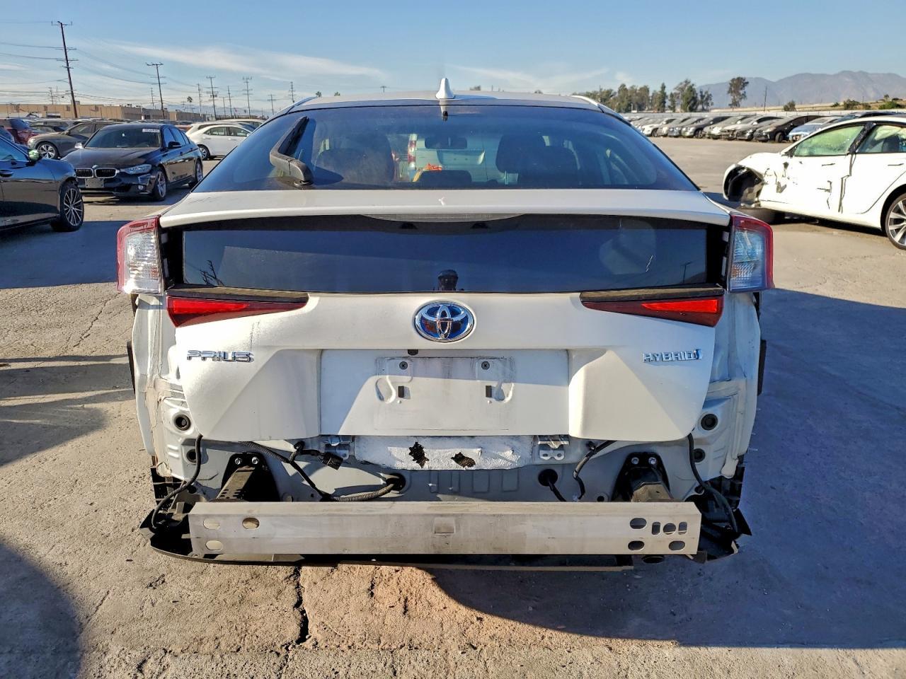 2022 TOYOTA PRIUS