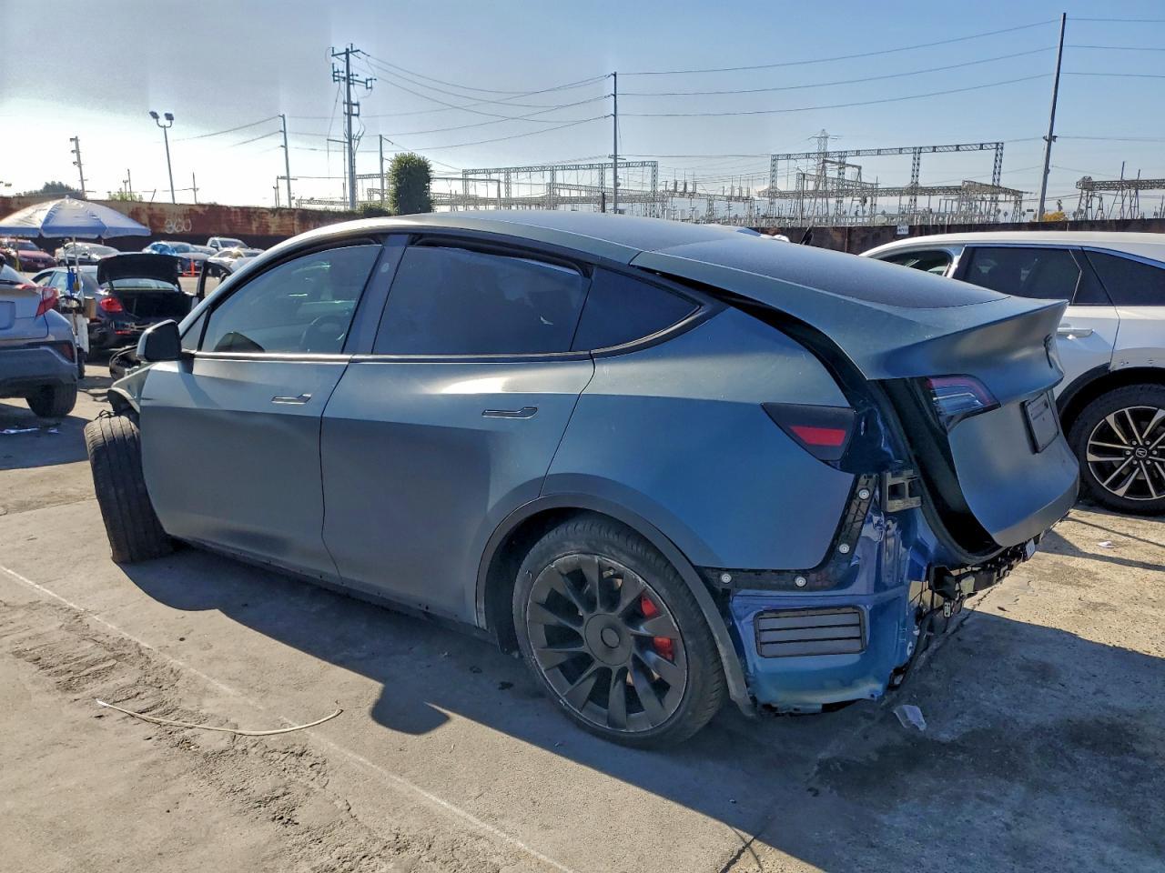 2023 TESLA MODEL Y