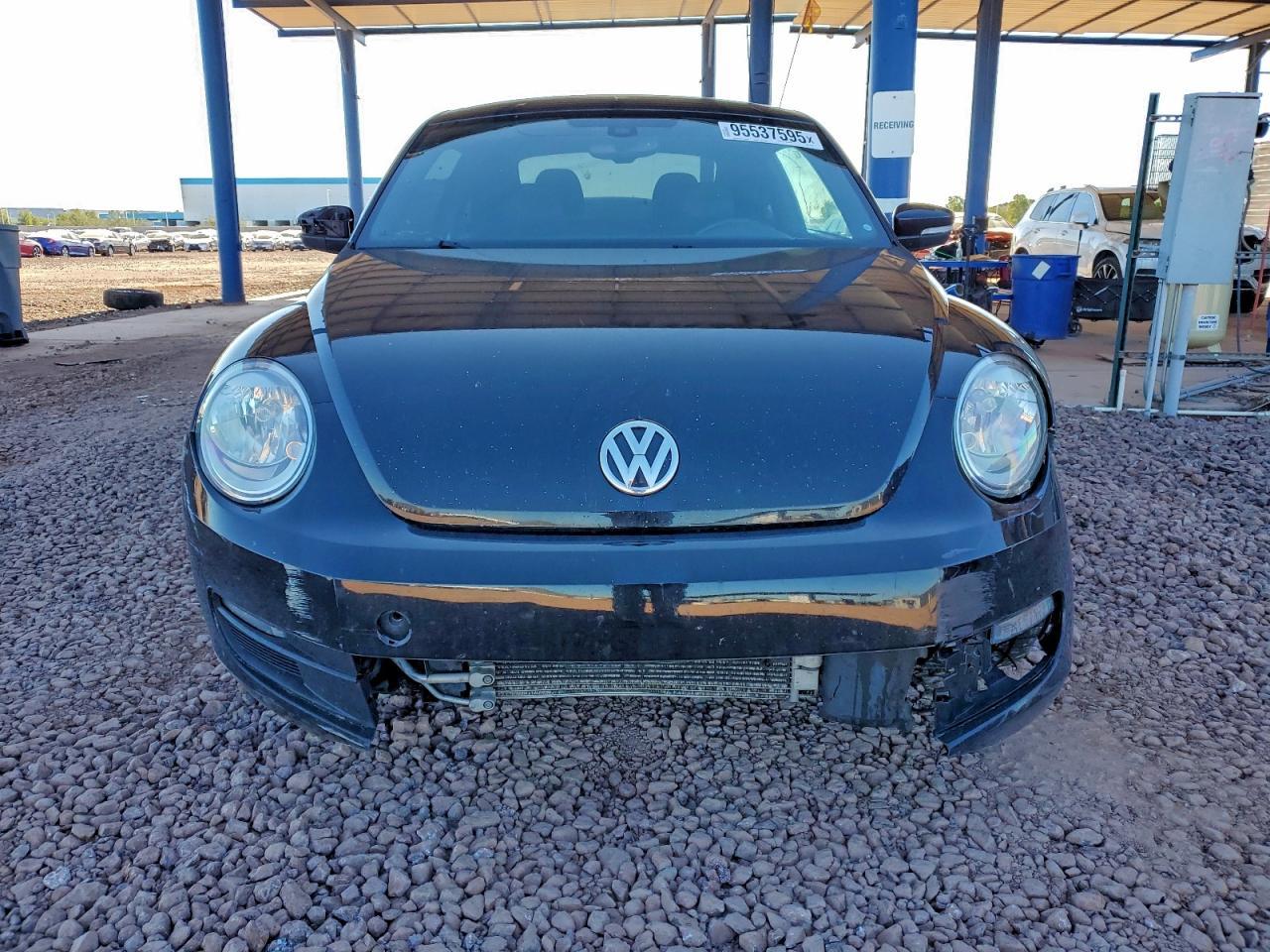 2016 VOLKSWAGEN Beetle
