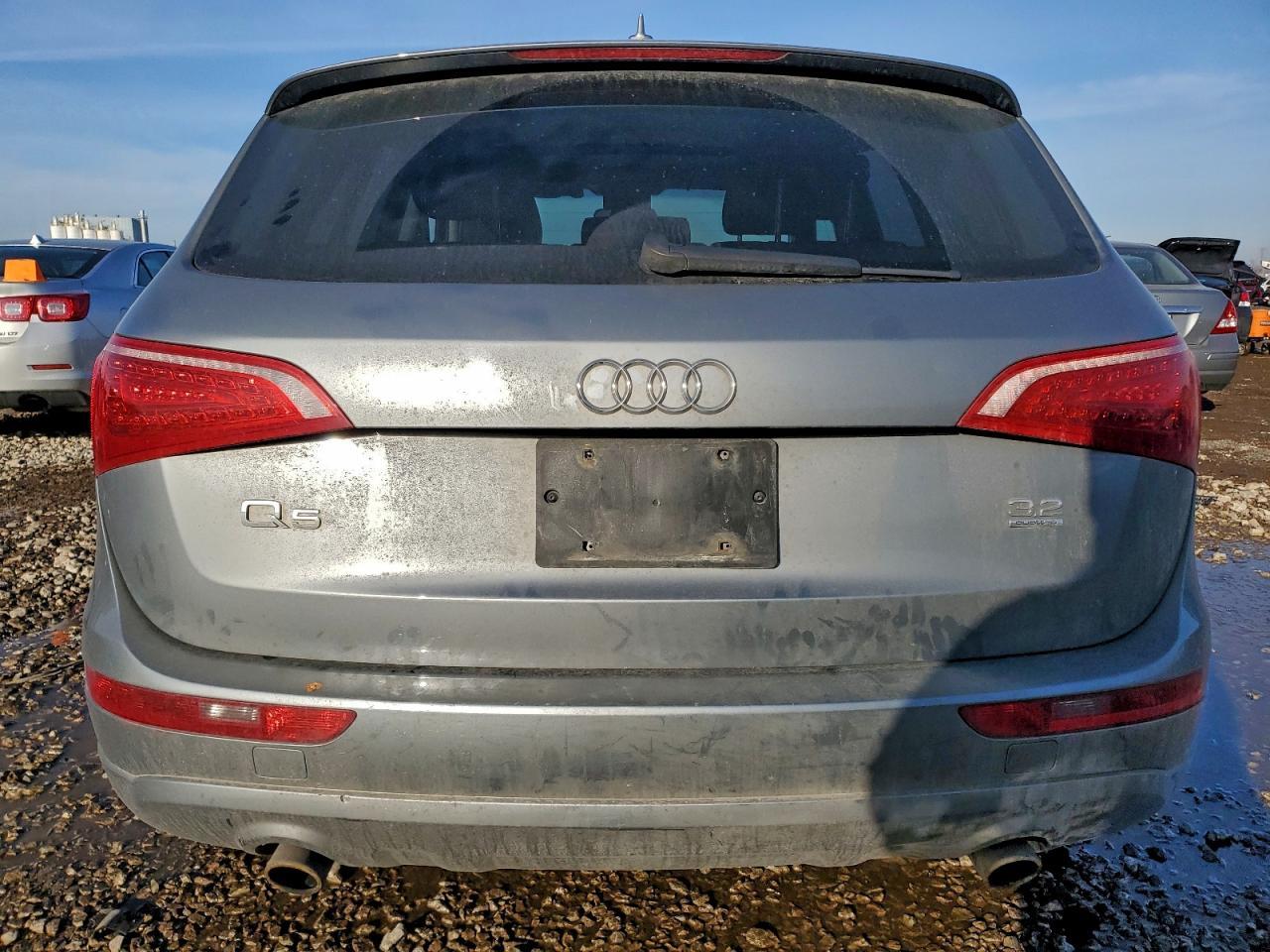 2010 AUDI Q5