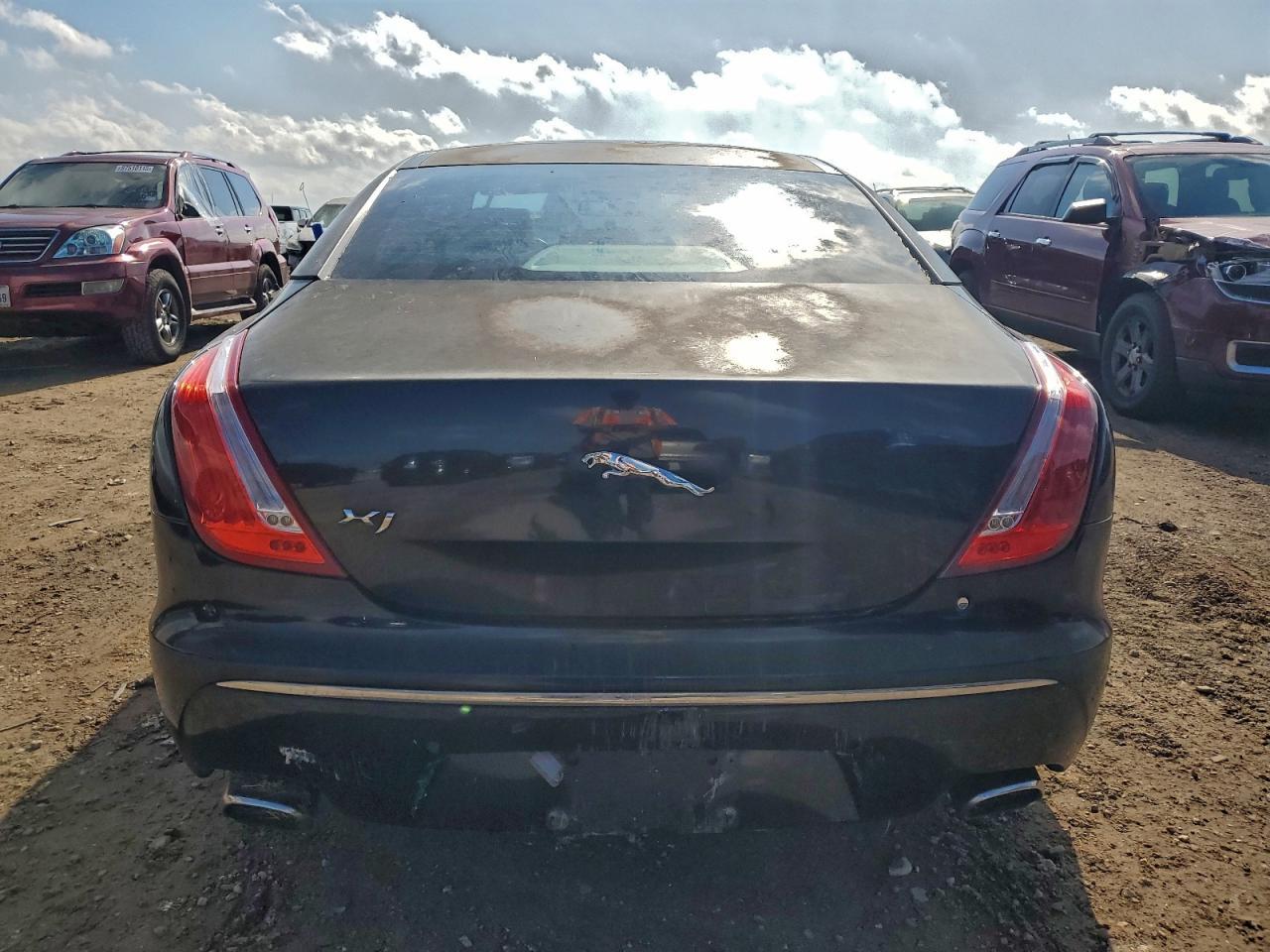 2012 JAGUAR Xj-Series