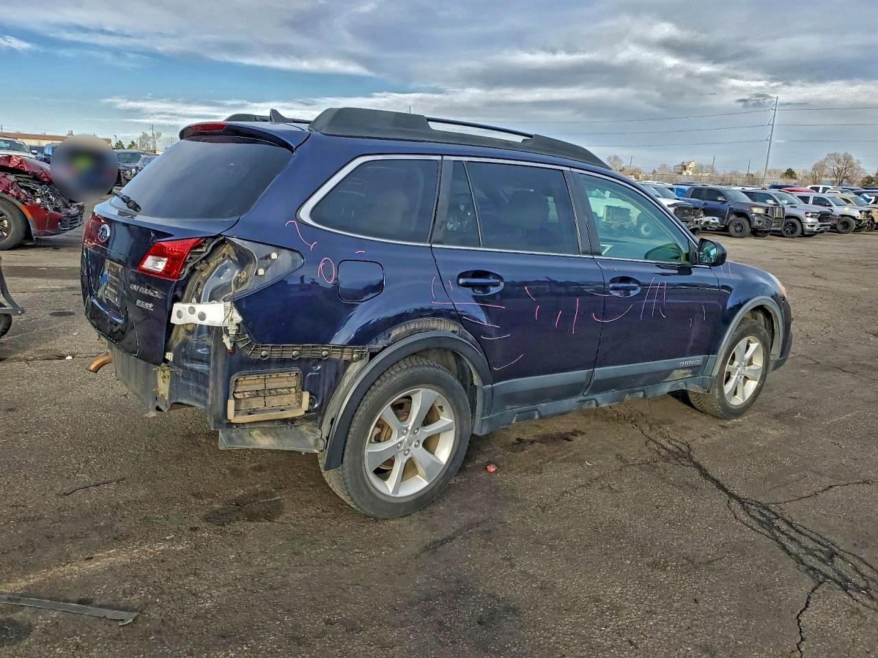2013 SUBARU Outback