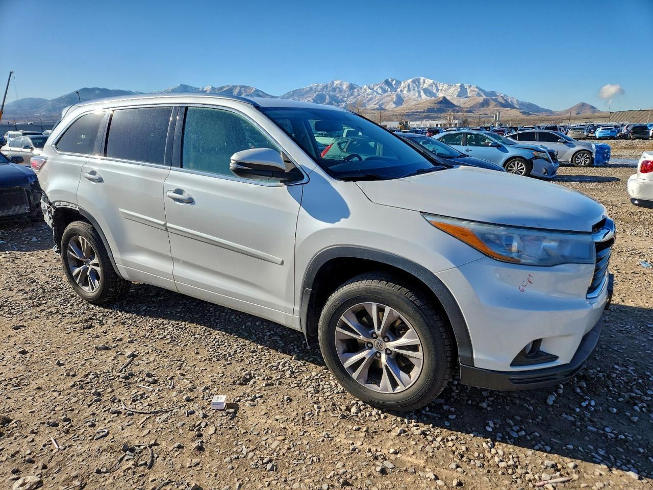 2015 TOYOTA HIGHLANDER
