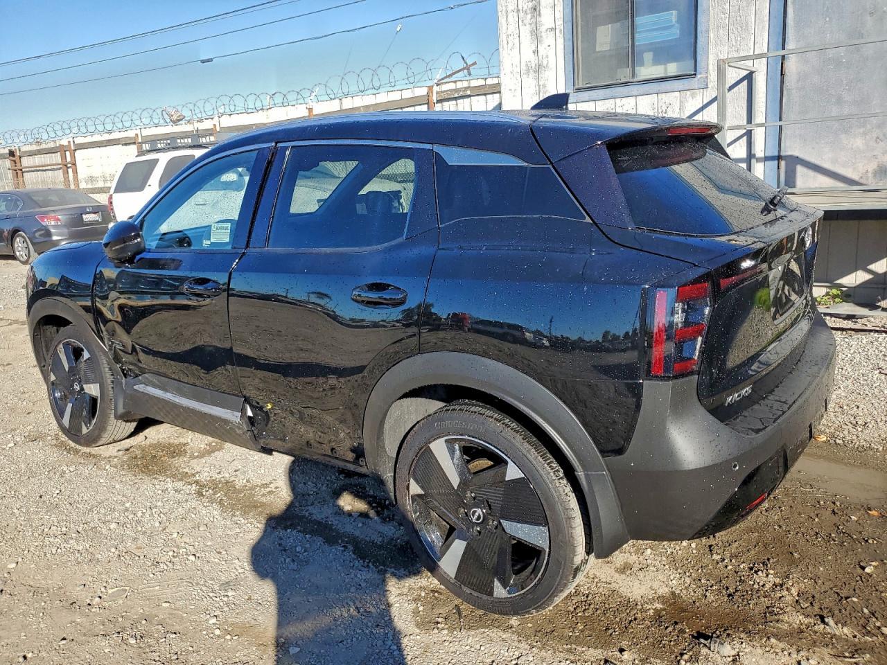 2025 NISSAN KICKS