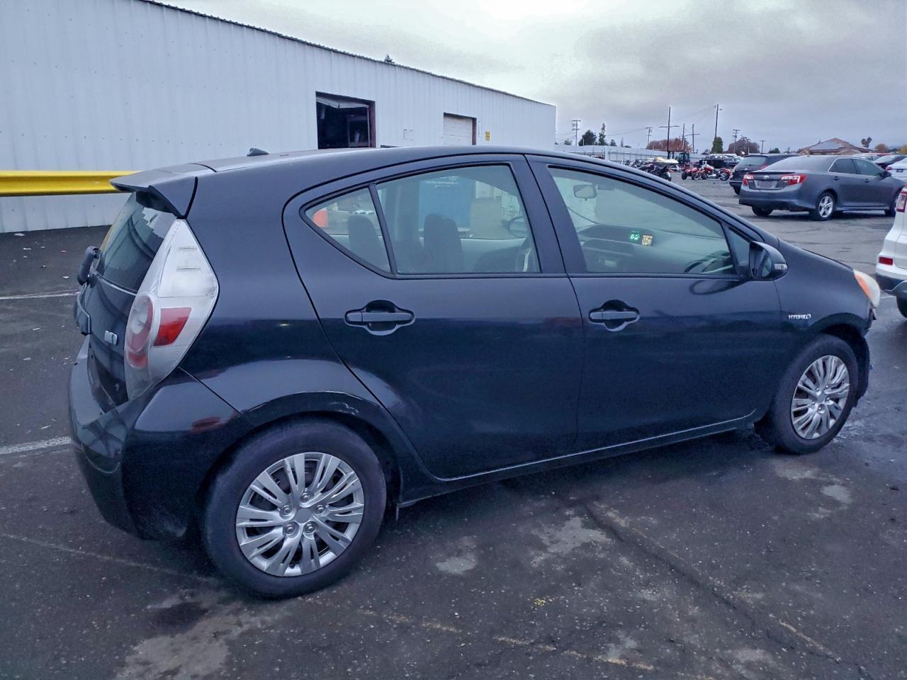 2012 TOYOTA Prius c