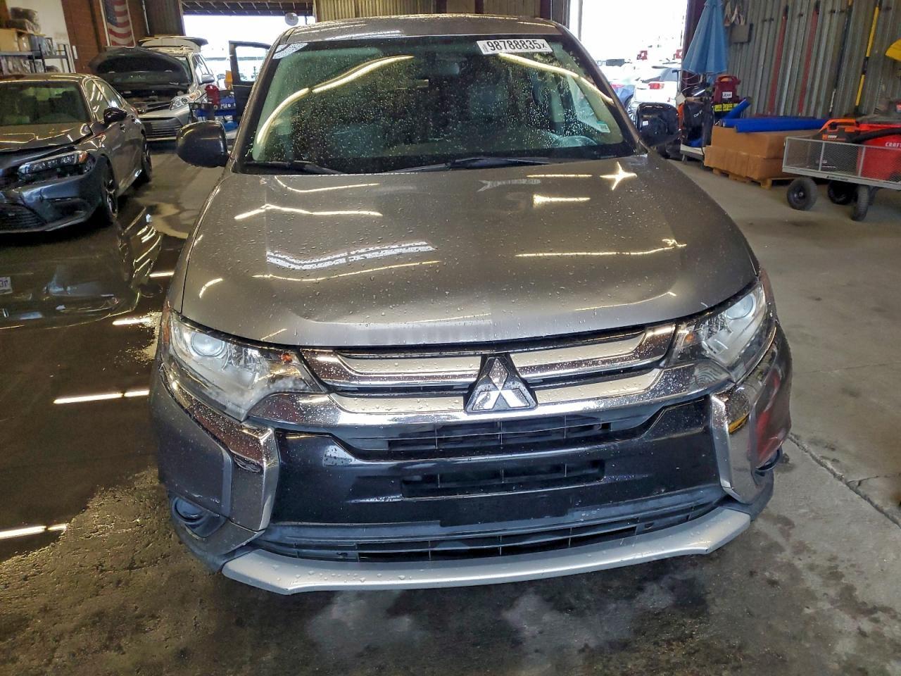 2018 MITSUBISHI outlander