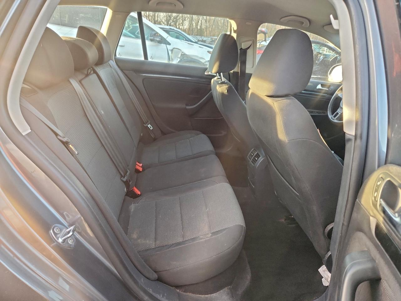 2011 VOLKSWAGEN JETTA