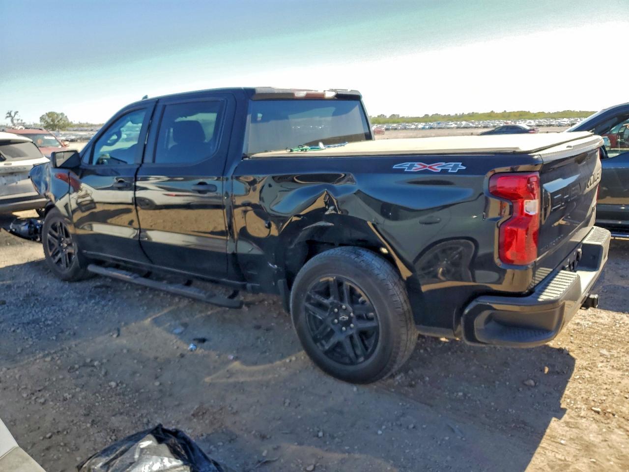 2024 CHEVROLET Silverado