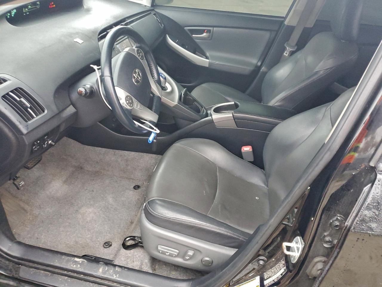 2013 TOYOTA PRIUS