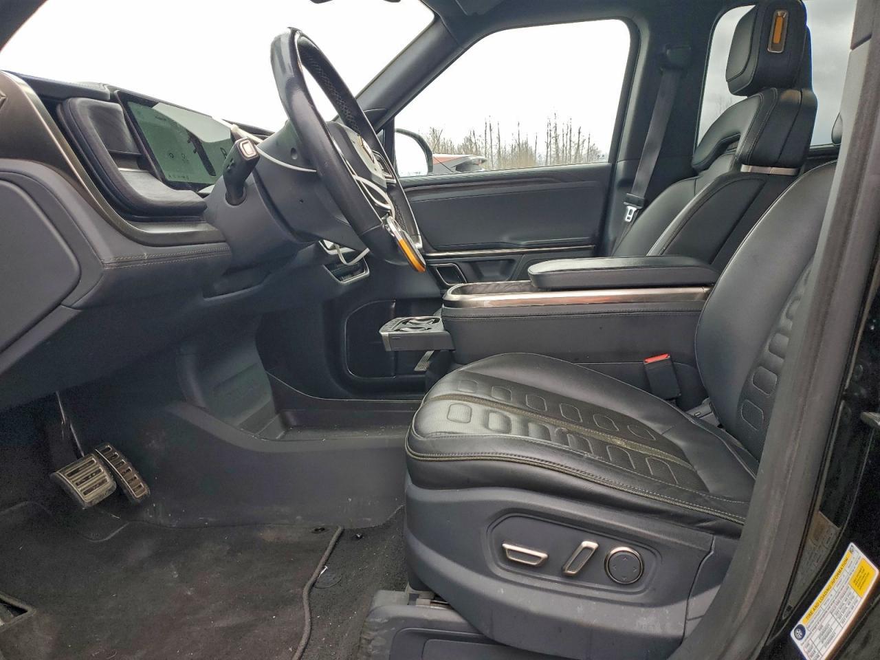 2022 RIVIAN R1t