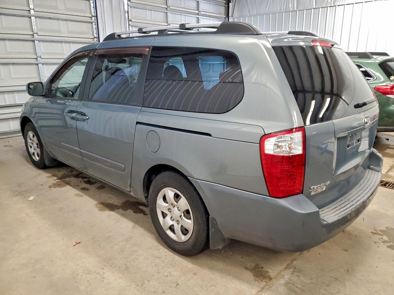 2008 KIA SEDONA