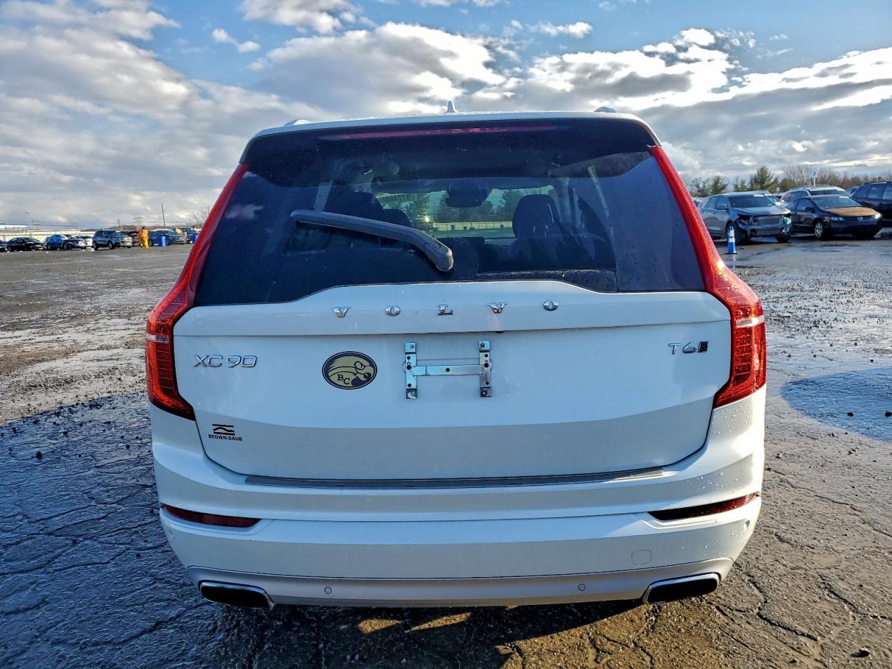 2020 VOLVO XC90