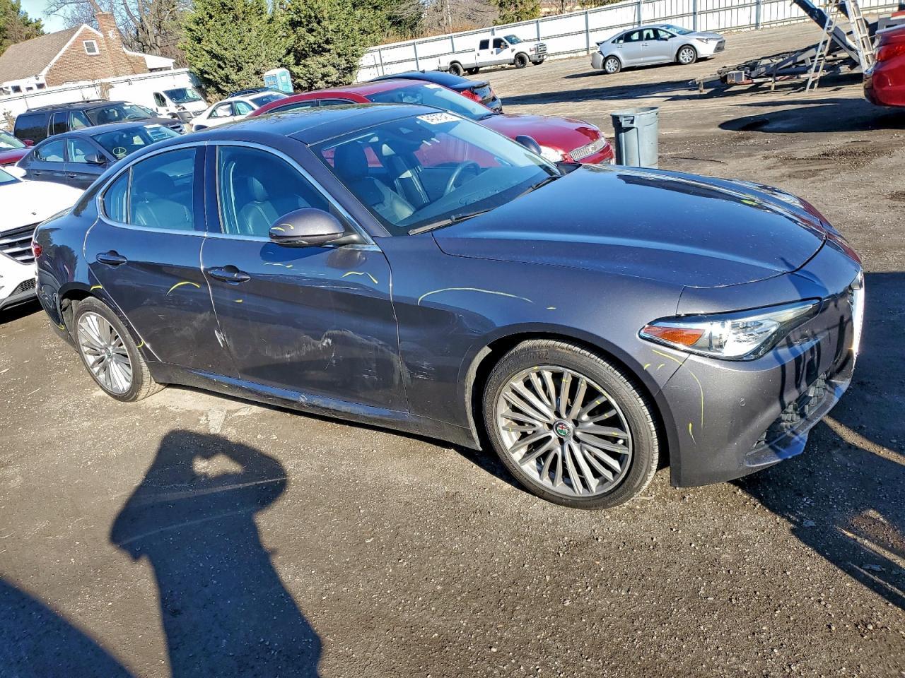 2017 ALFA ROMEO Giulia