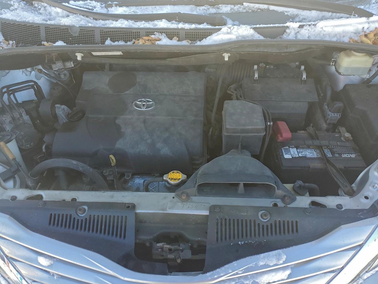 2015 TOYOTA SIENNA