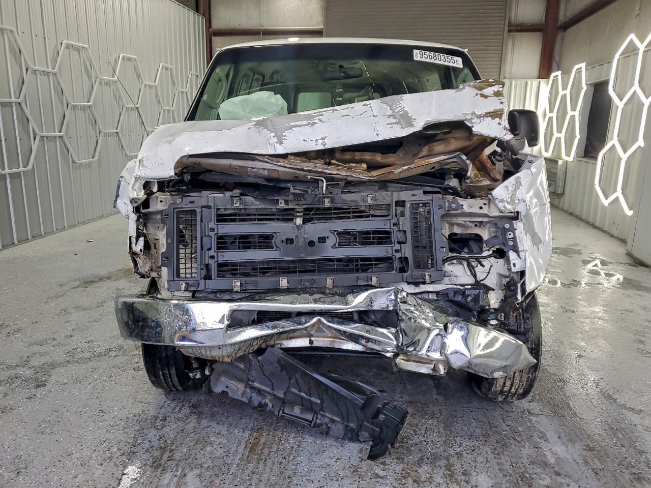 2013 FORD Econoline E350