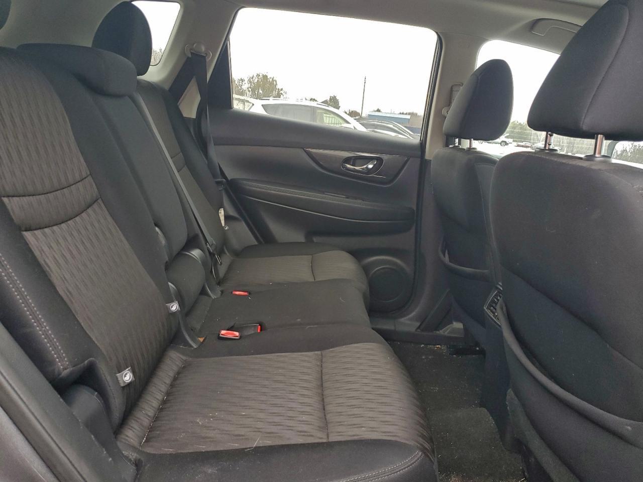 2017 NISSAN ROGUE