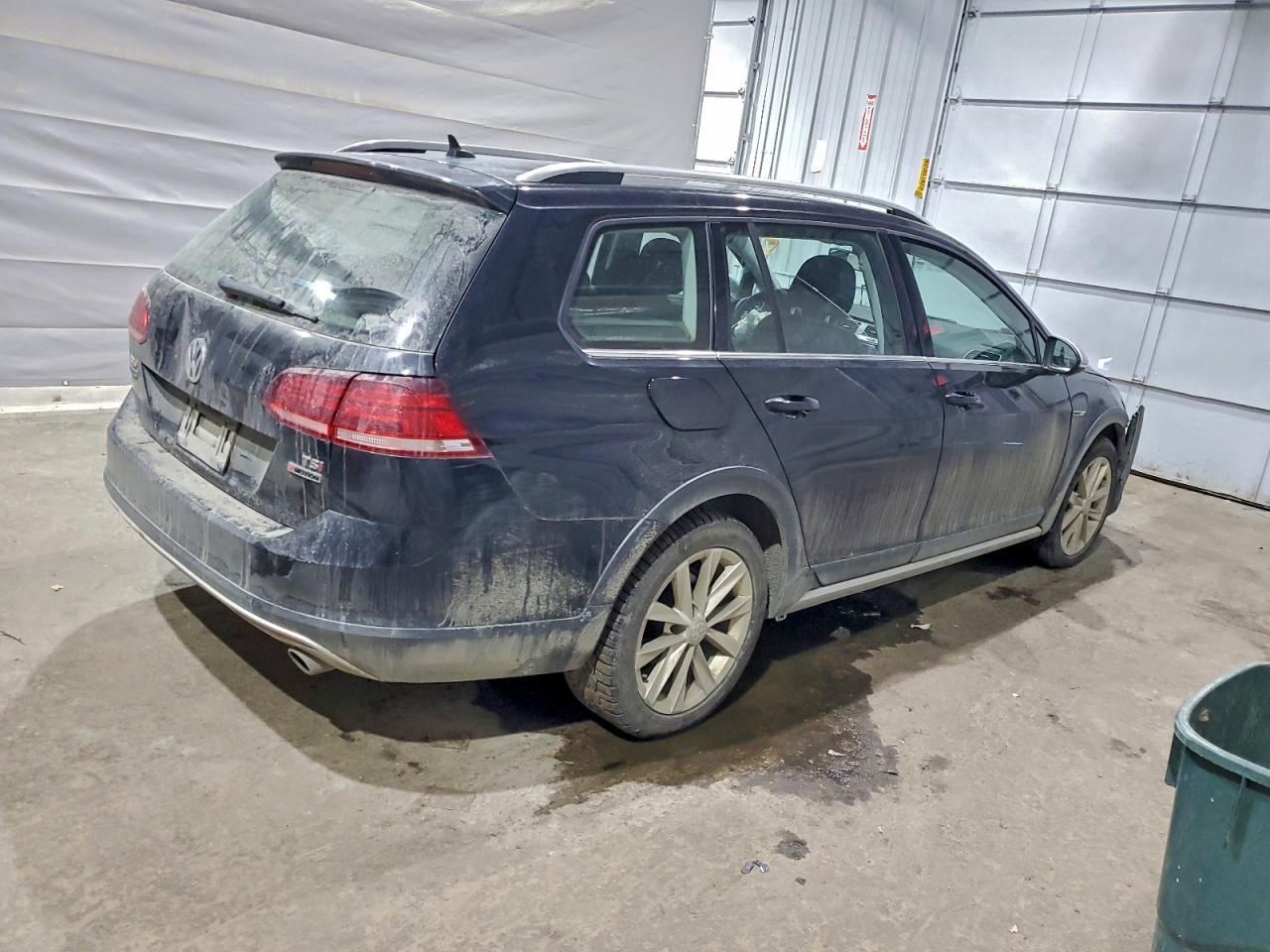 2018 VOLKSWAGEN Golf Alltrack