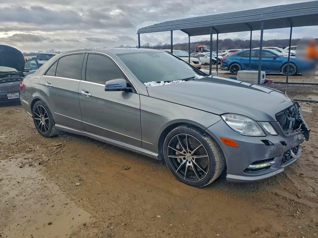 2013 MERCEDES-BENZ E-Class