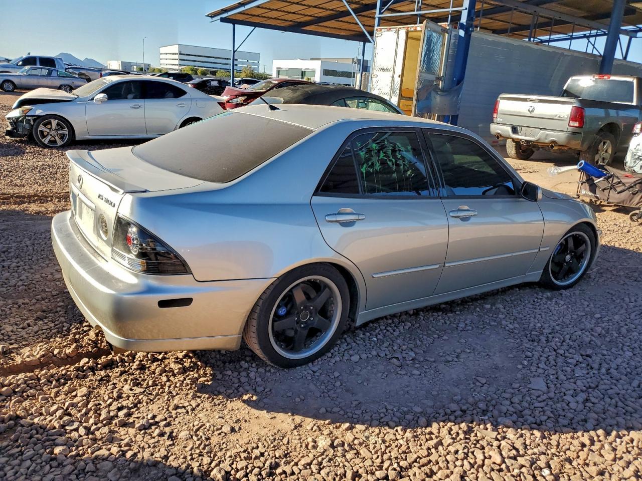 2002 LEXUS IS 300