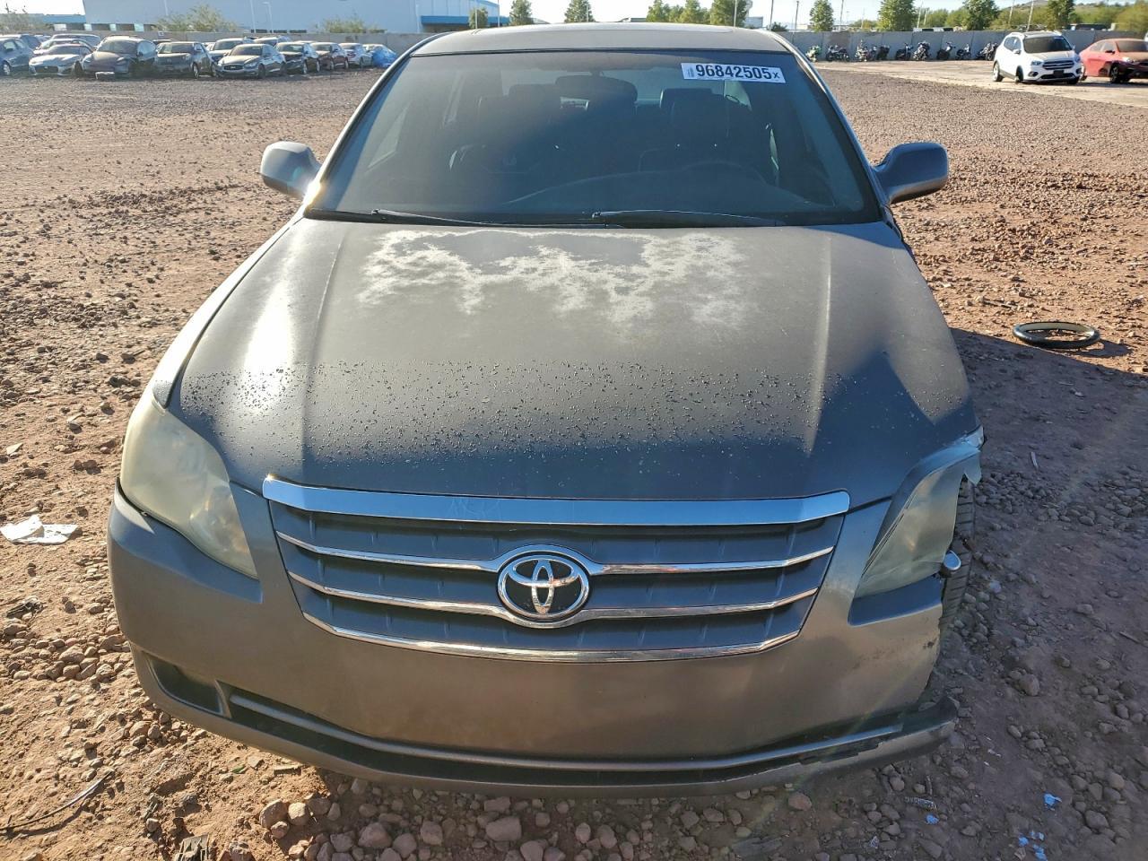2006 TOYOTA Avalon