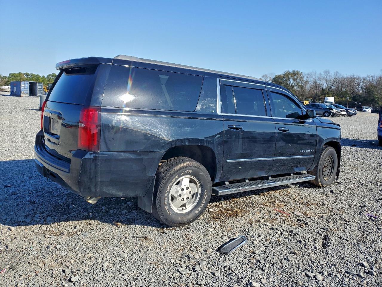 2016 CHEVROLET Suburban