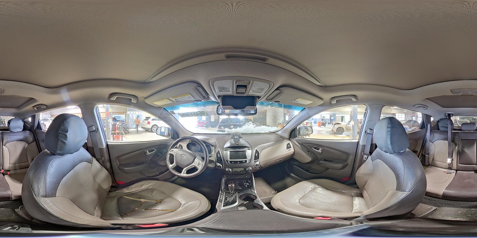 2012 HYUNDAI TUCSON