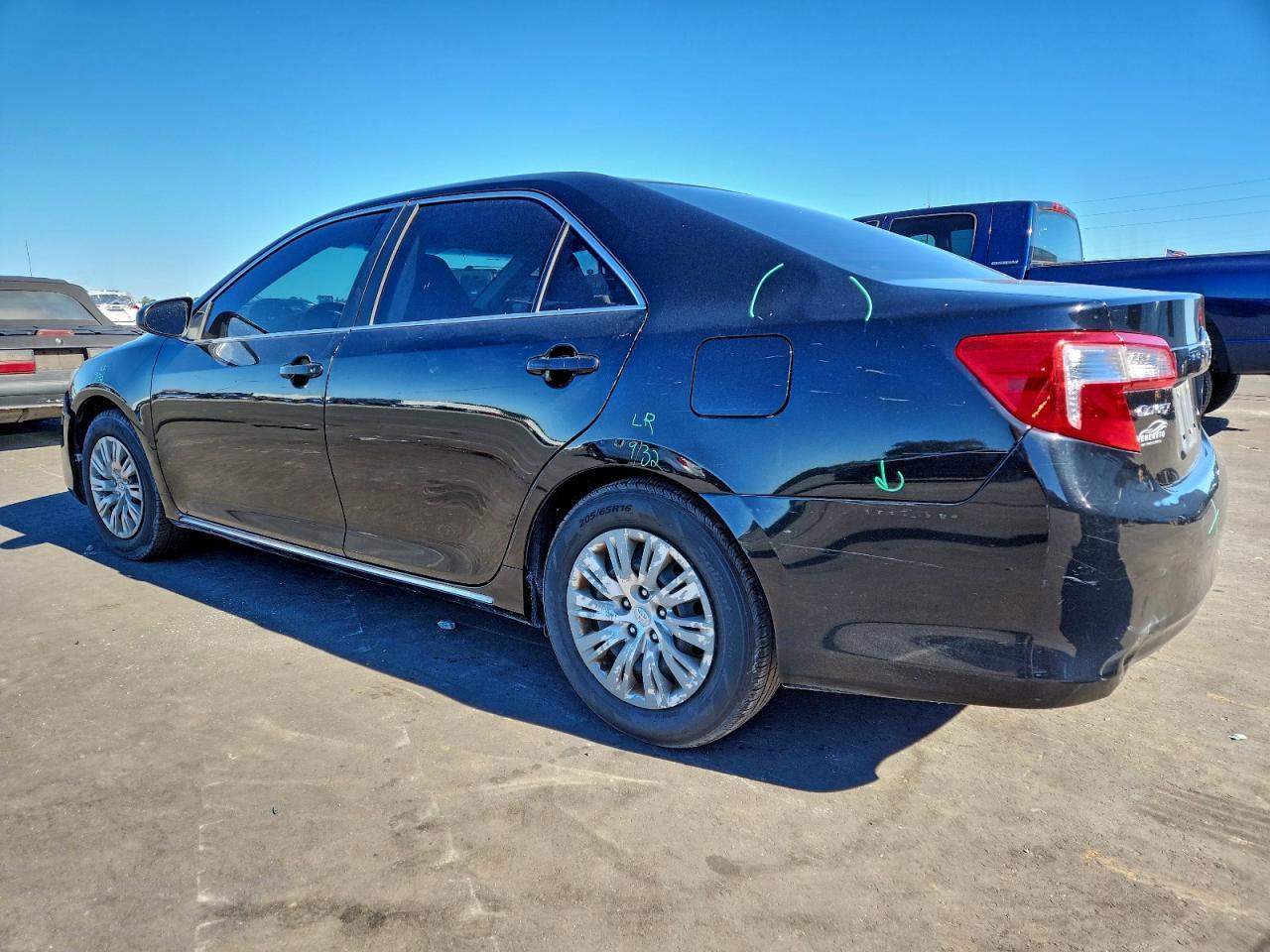 2012 TOYOTA CAMRY