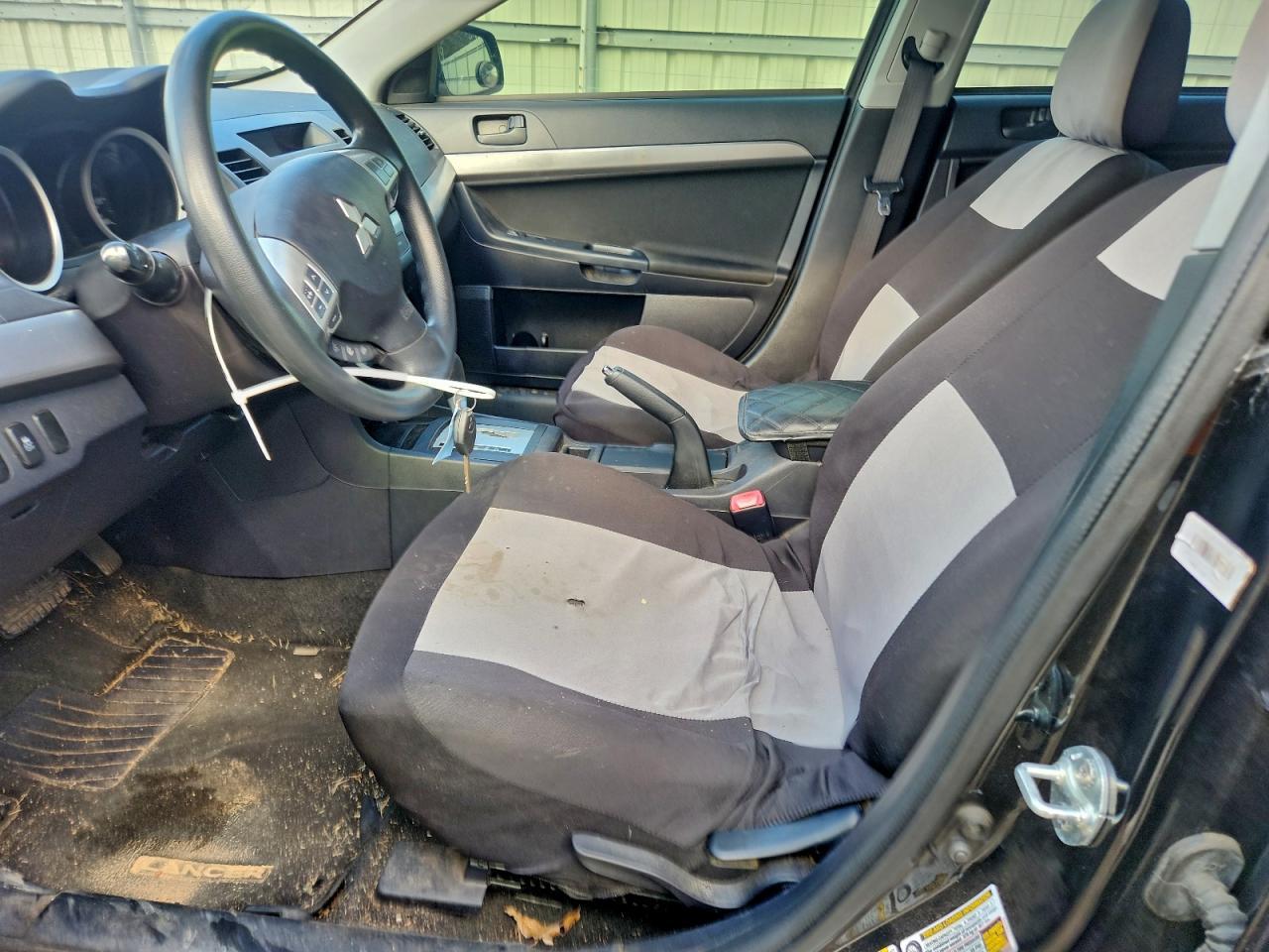 2011 MITSUBISHI LANCER