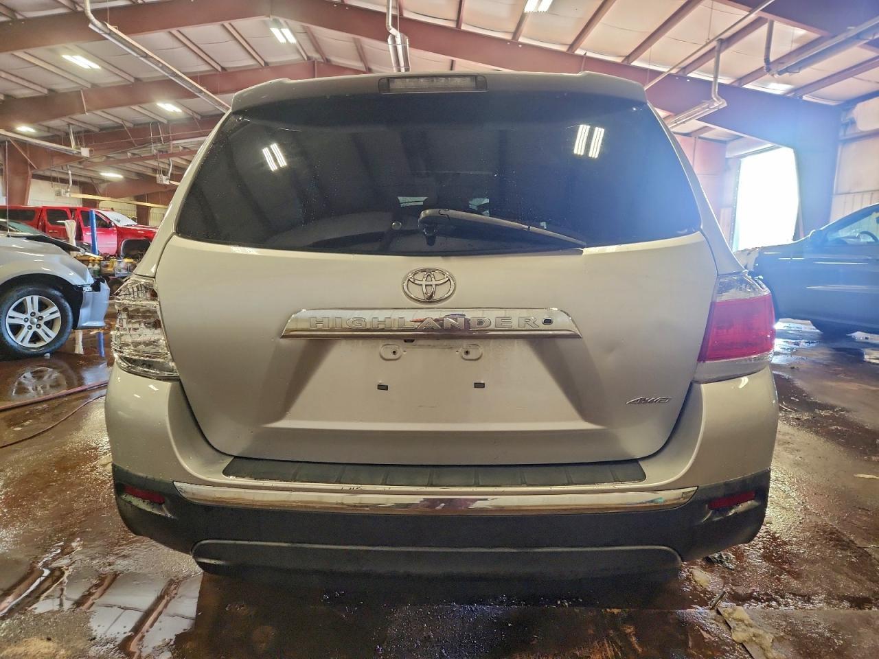 2013 TOYOTA HIGHLANDER