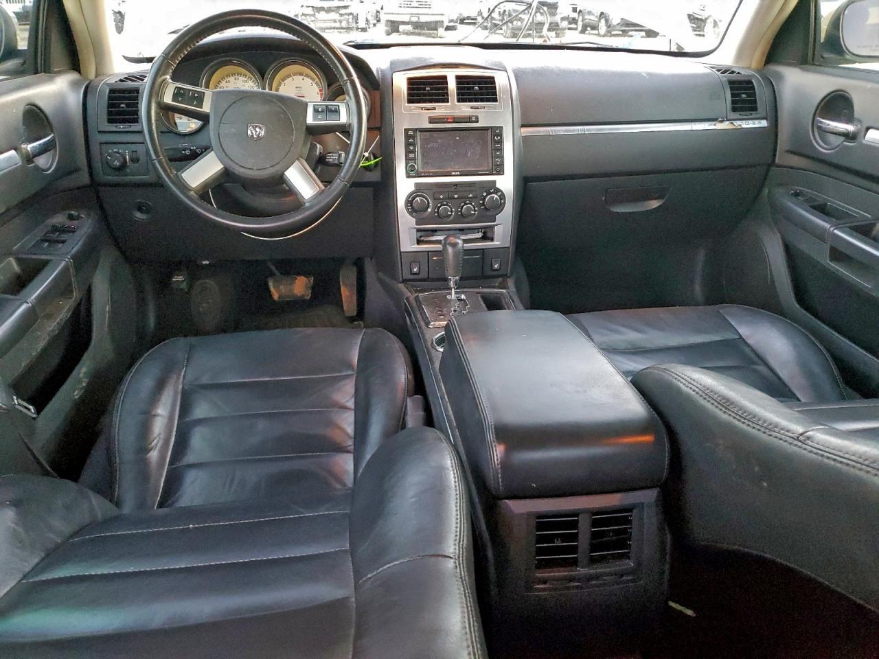 2010 DODGE CHARGER