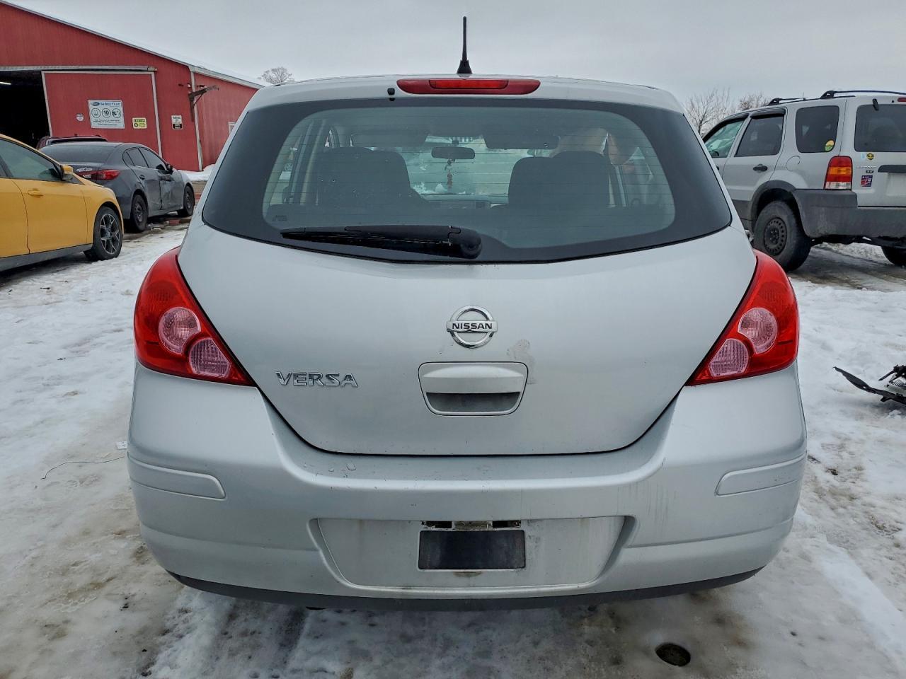 2011 NISSAN VERSA
