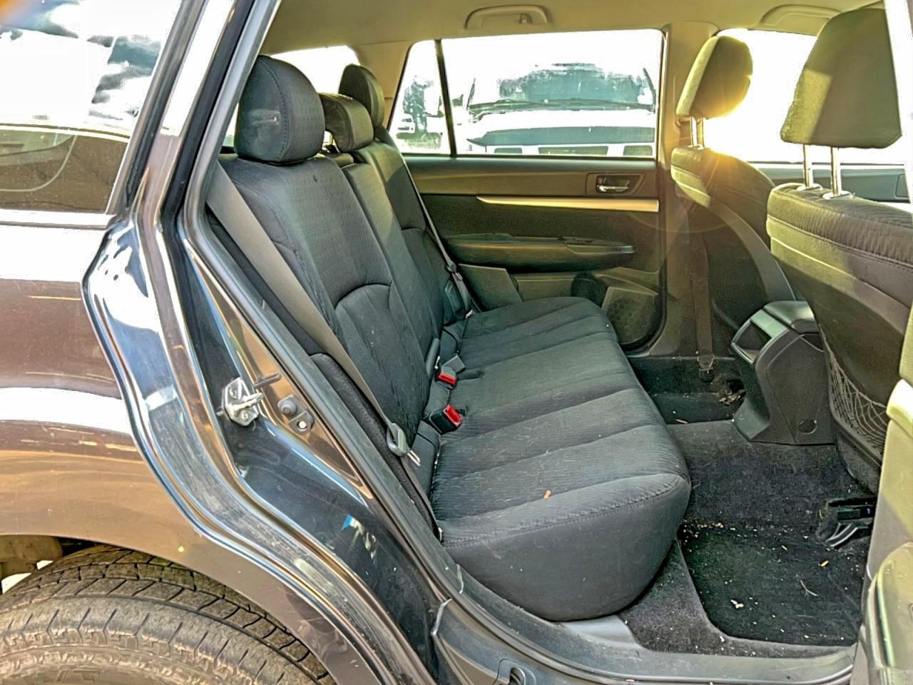 2010 SUBARU Outback