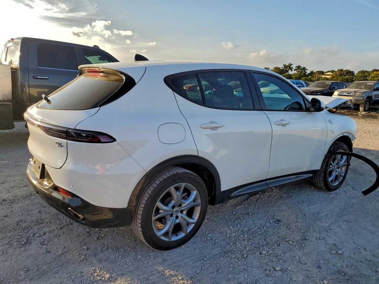 2024 DODGE Hornet