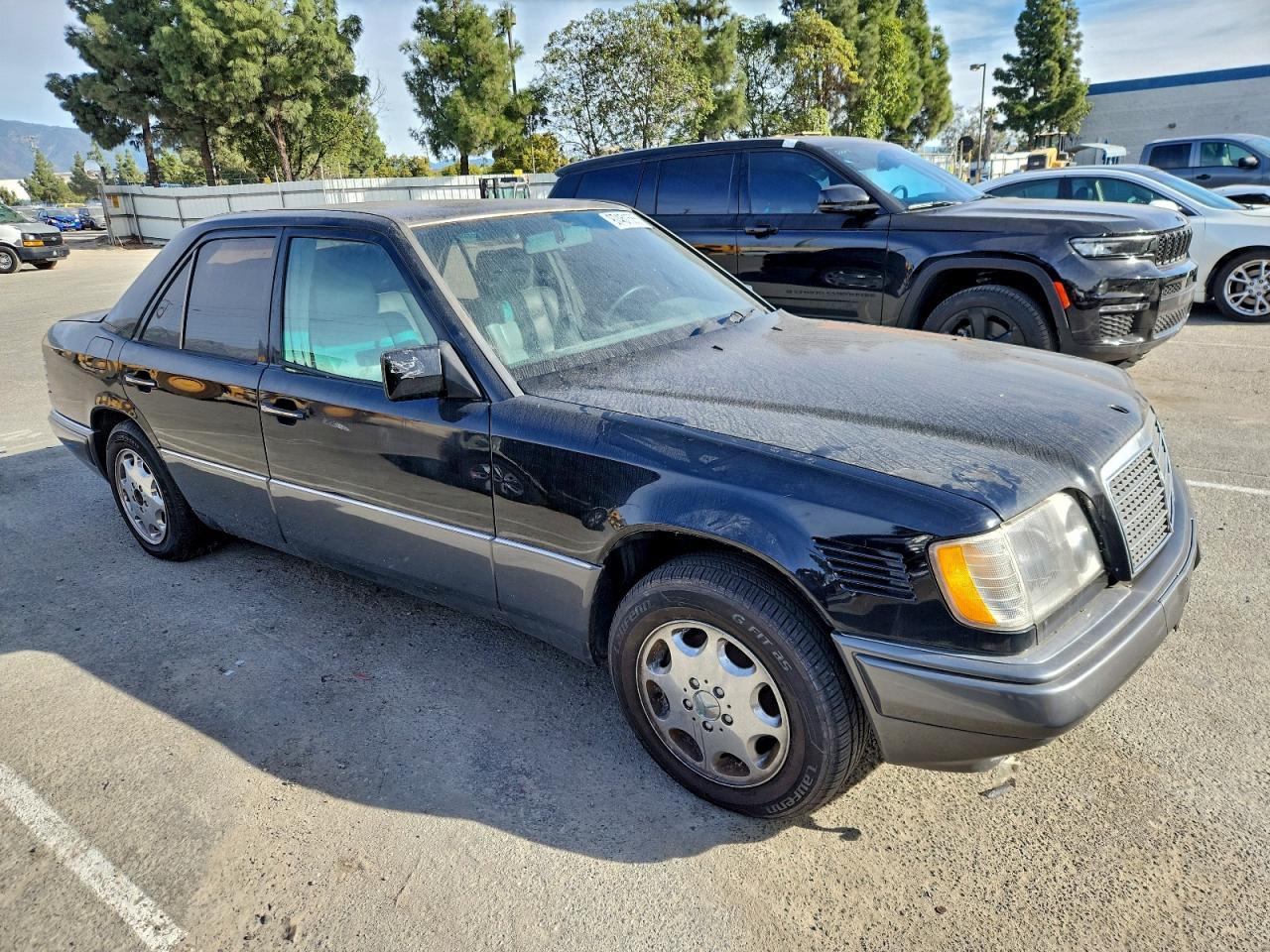 1995 MERCEDES-BENZ E-Class