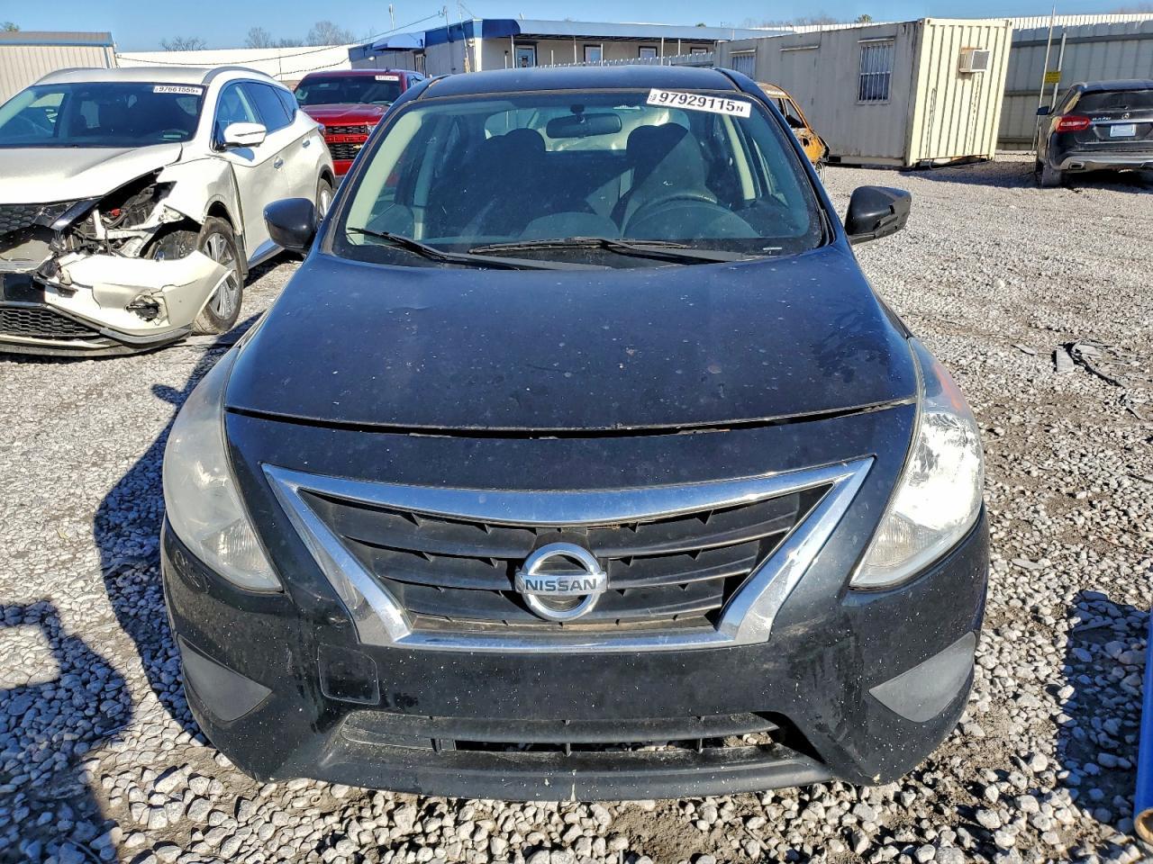 2016 NISSAN VERSA
