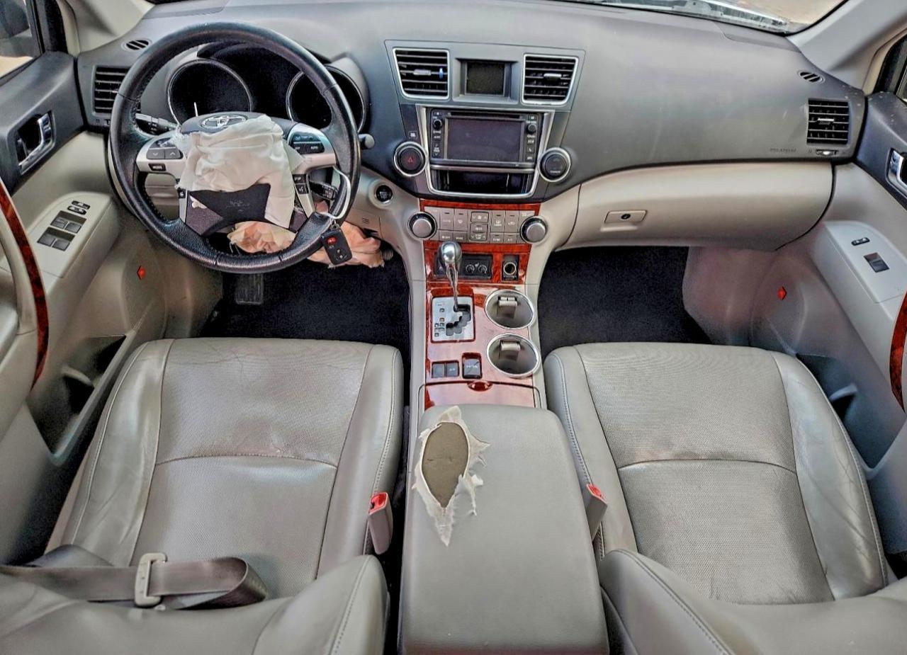 2013 TOYOTA HIGHLANDER