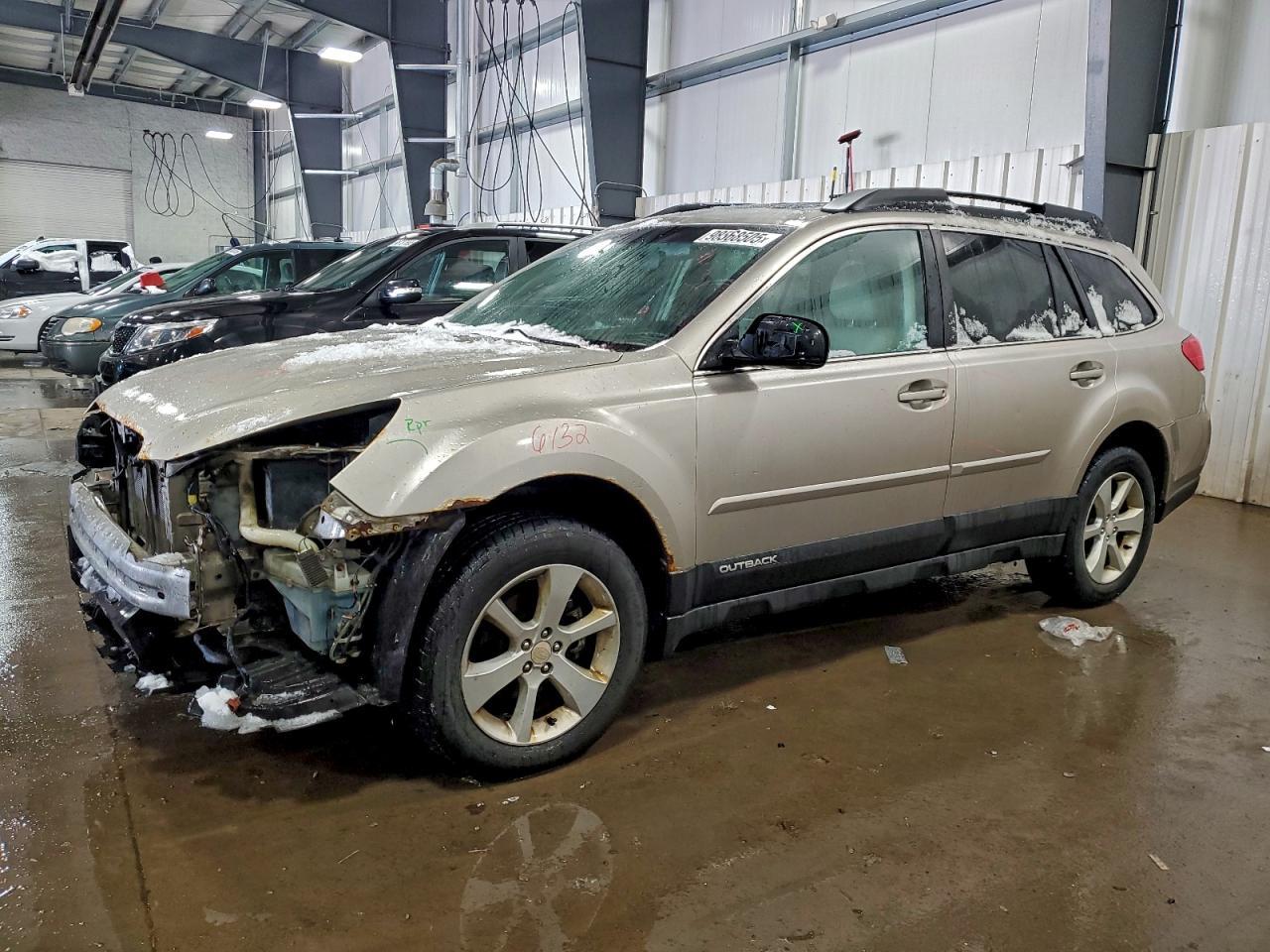 2014 SUBARU Outback