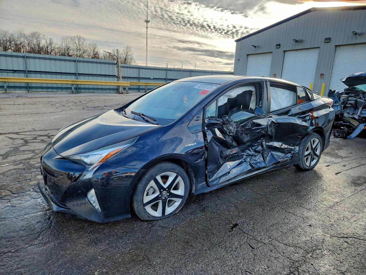 2017 TOYOTA PRIUS