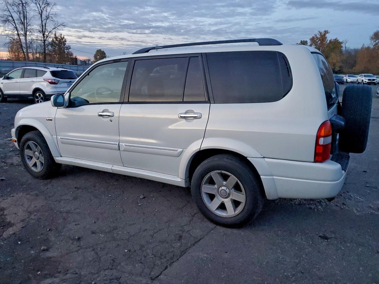 2003 SUZUKI Xl-7