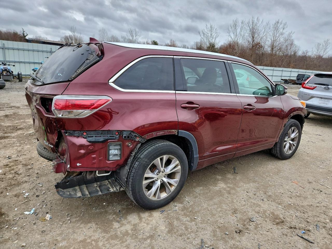 2015 TOYOTA HIGHLANDER