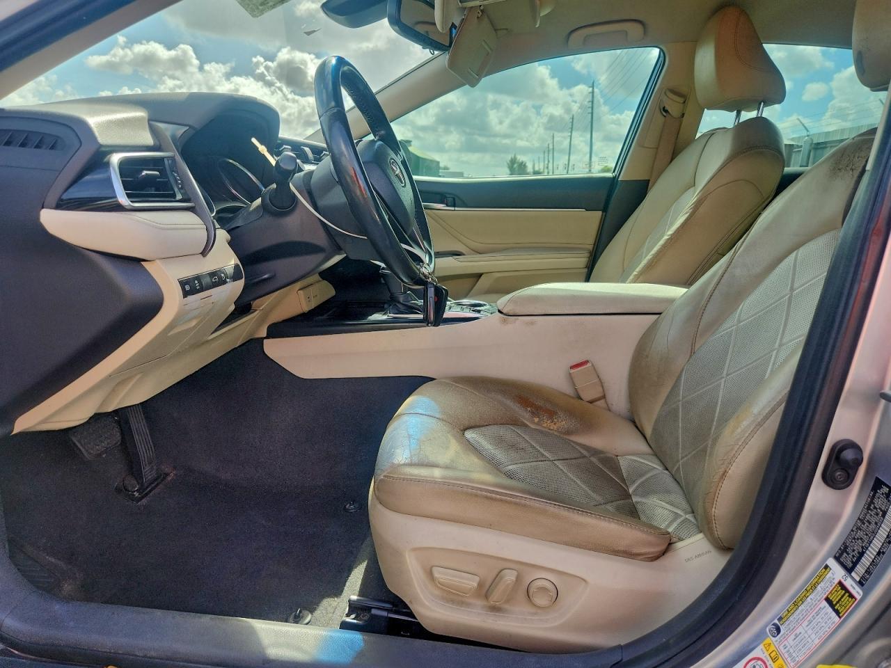 2018 TOYOTA CAMRY