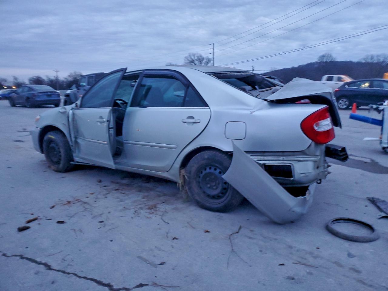 2004 TOYOTA CAMRY