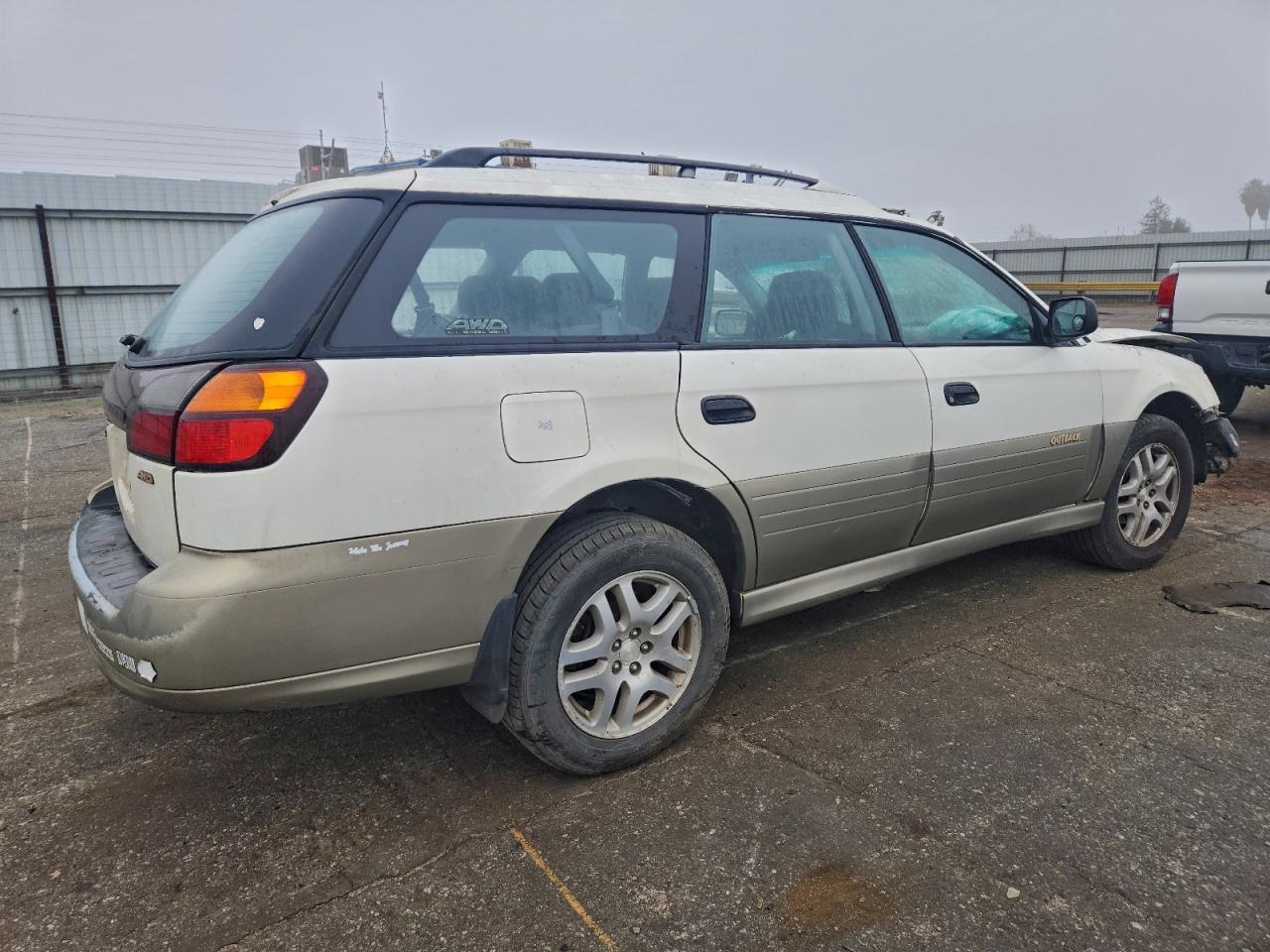 2000 SUBARU Legacy