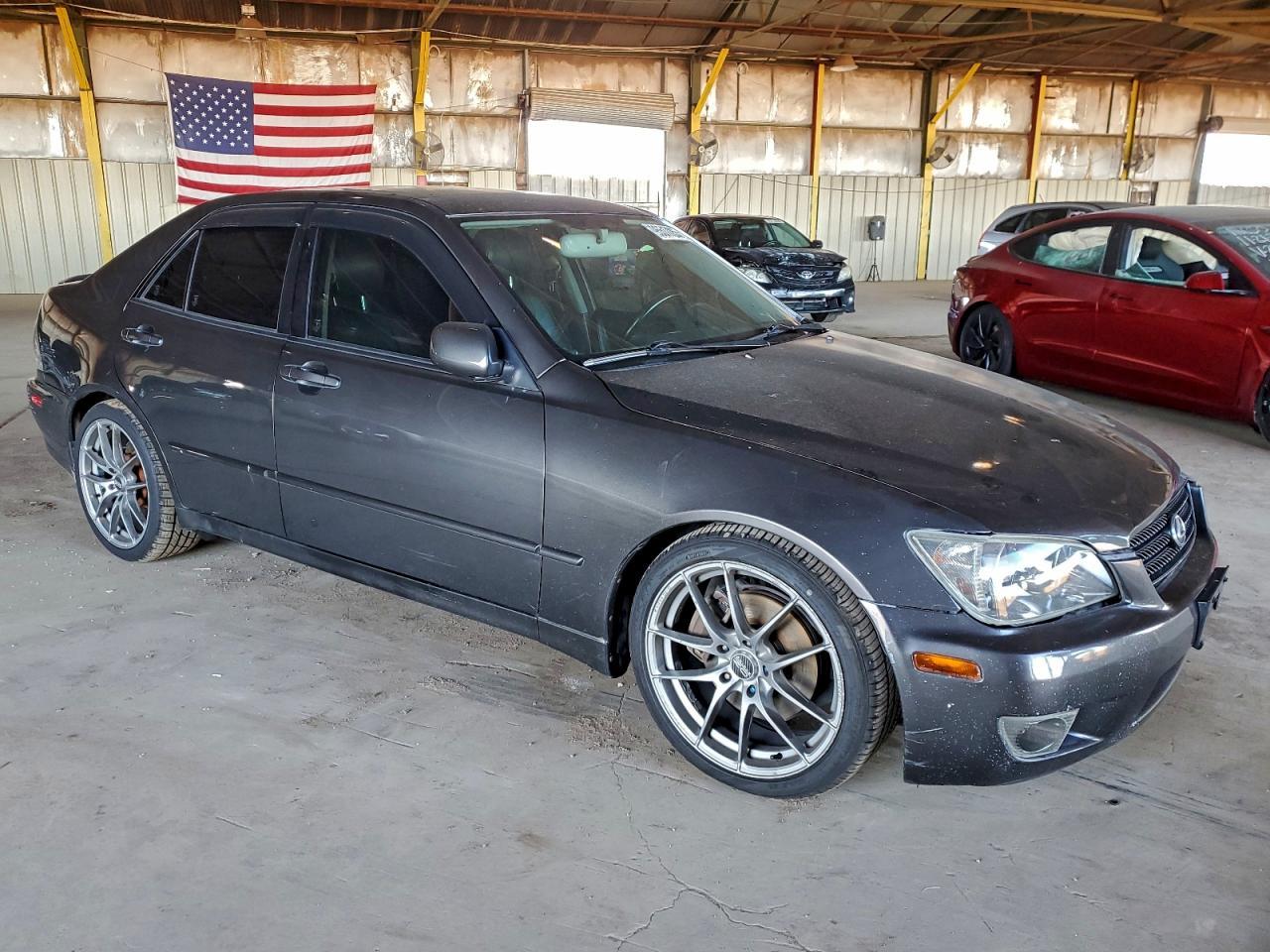 2005 LEXUS IS 300