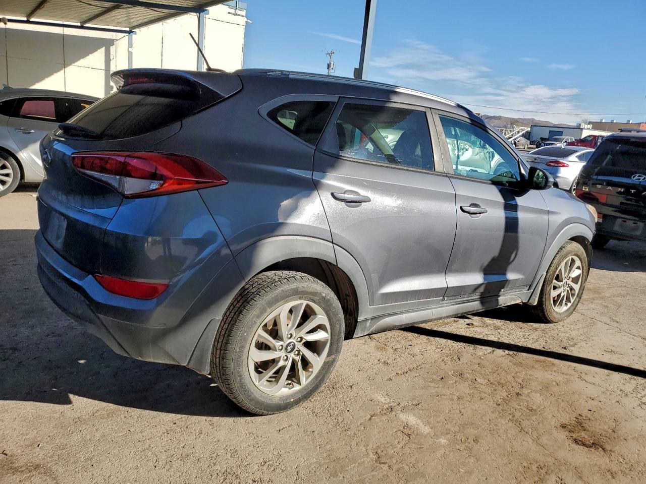 2016 HYUNDAI TUCSON