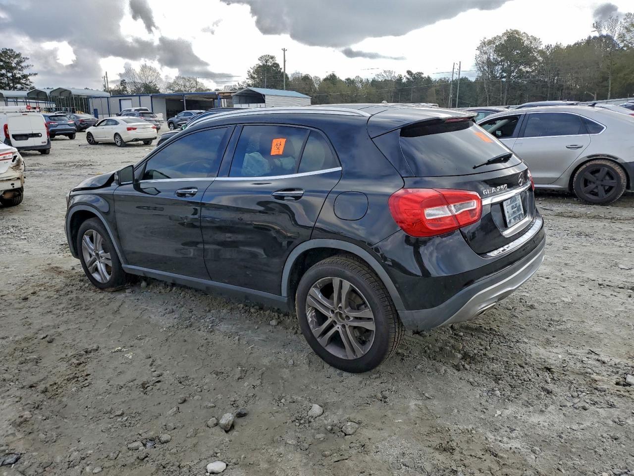 2016 MERCEDES-BENZ GLA-Class