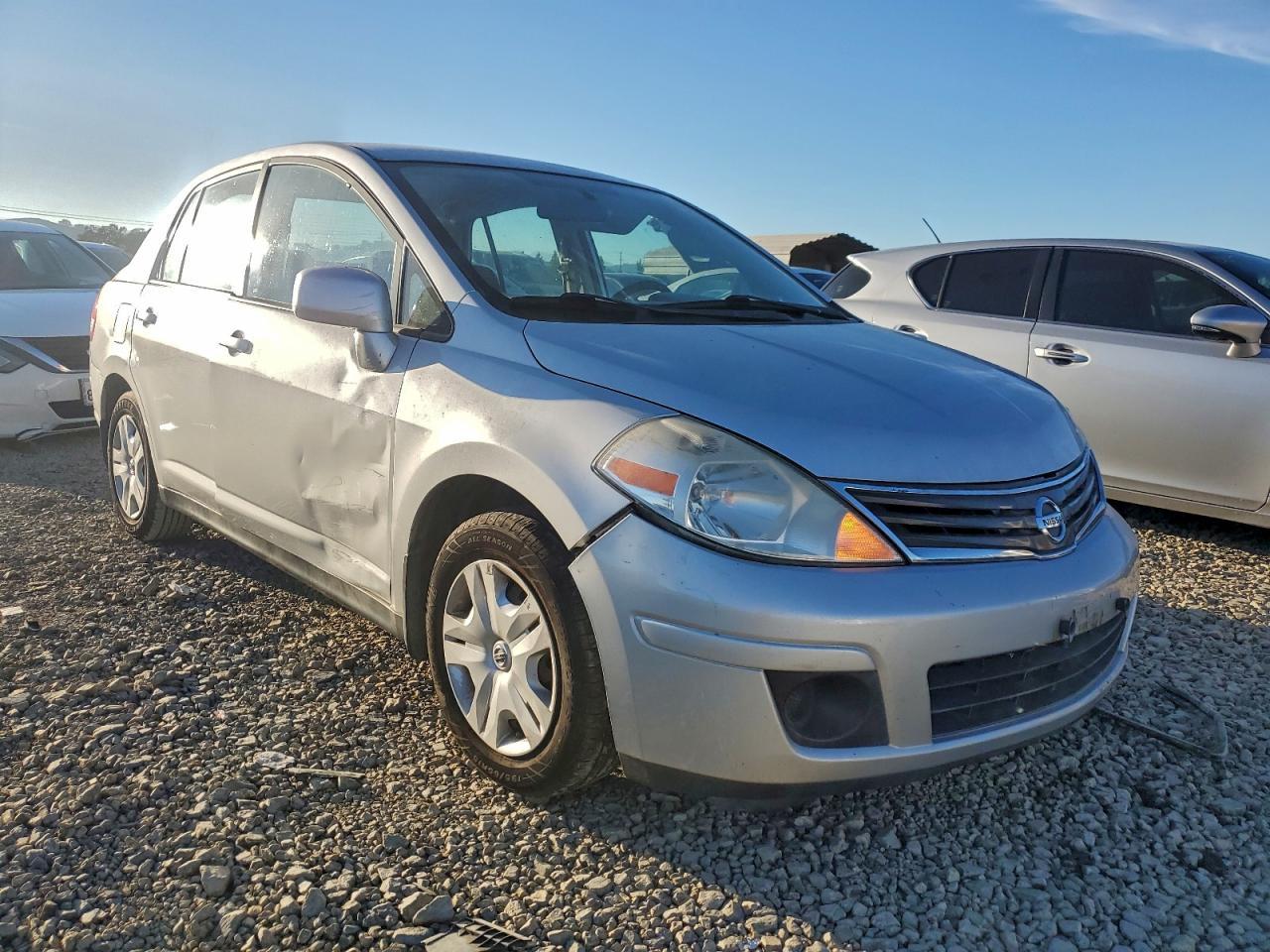 2011 NISSAN VERSA