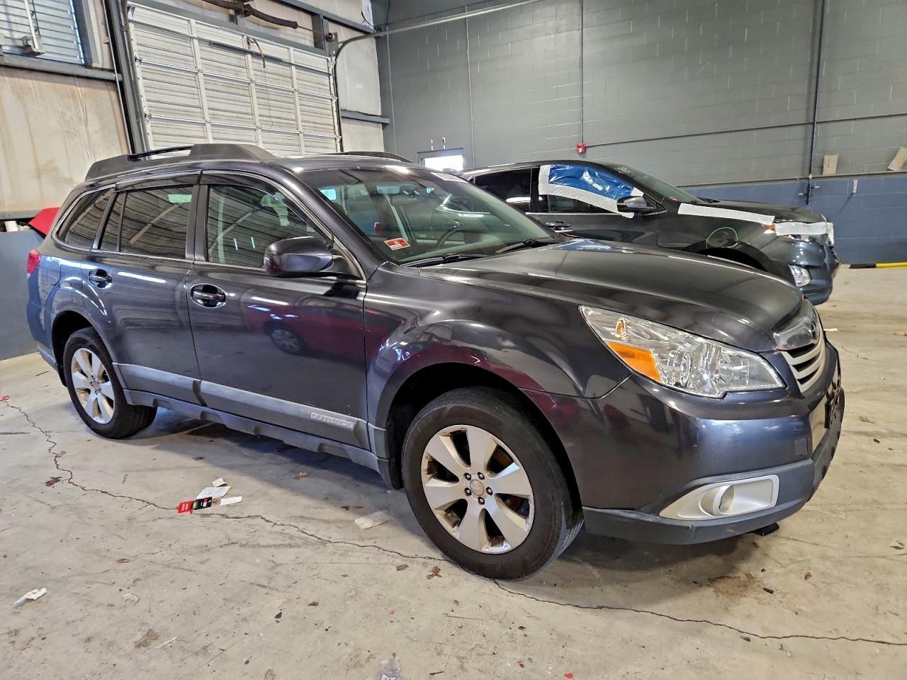 2010 SUBARU Outback