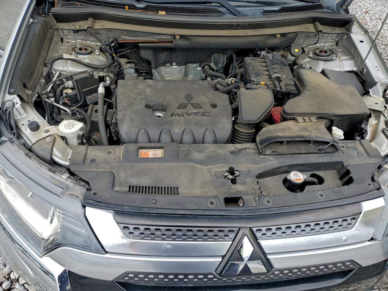 2019 MITSUBISHI outlander