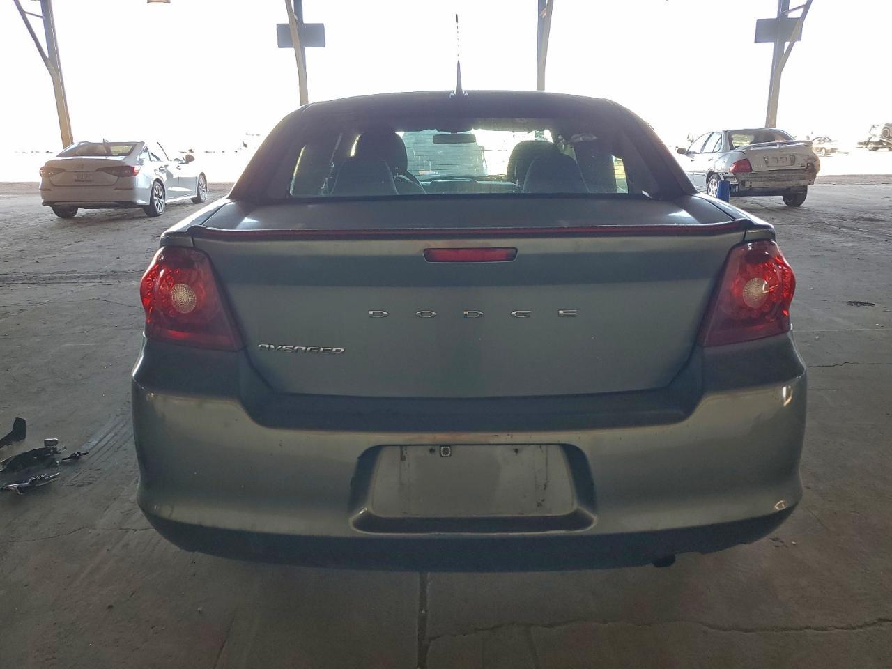2012 DODGE Avenger